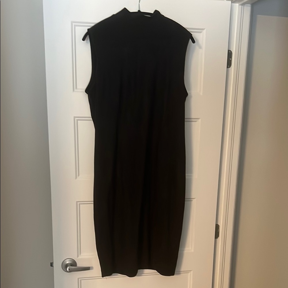 Elegant Navy Sleeveless Dress